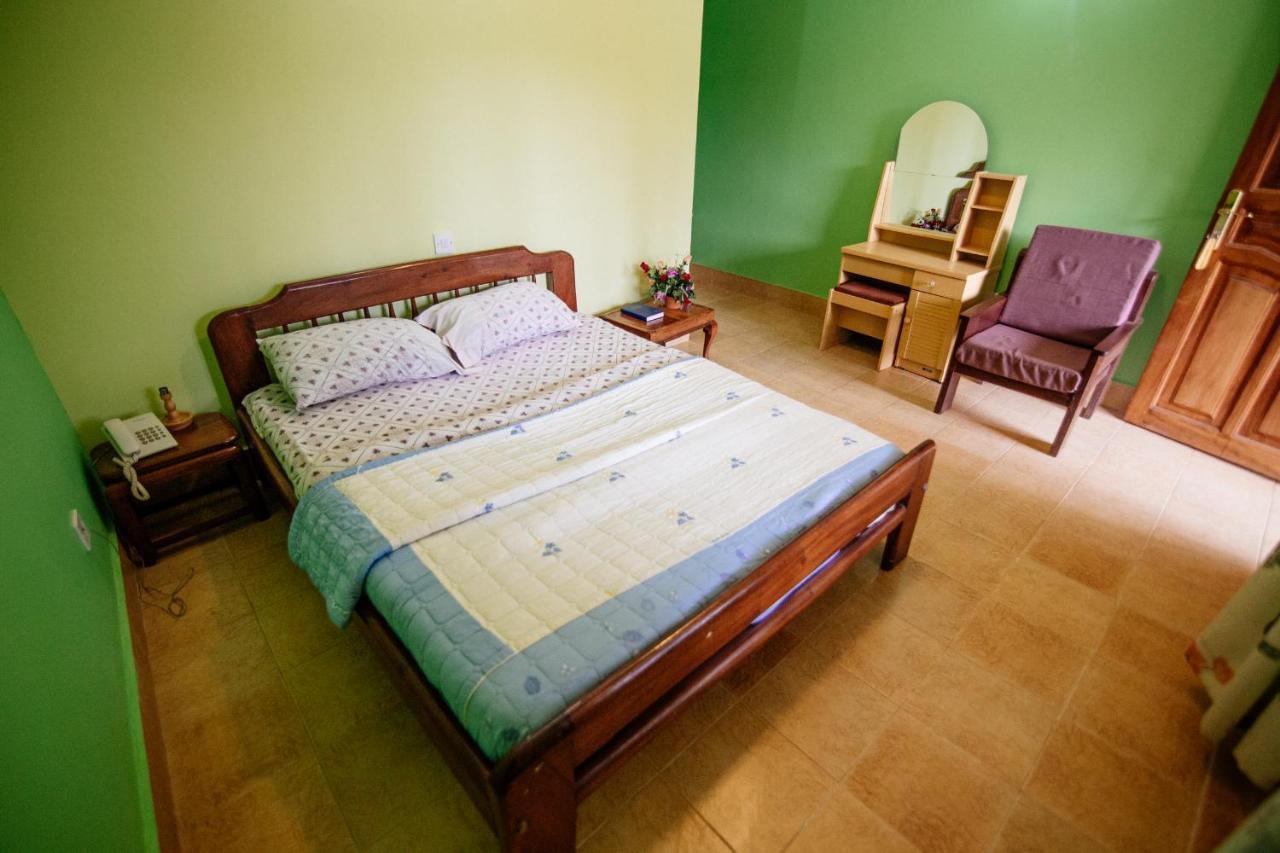 Bunyonyi Overland Resort Kabale Exteriör bild