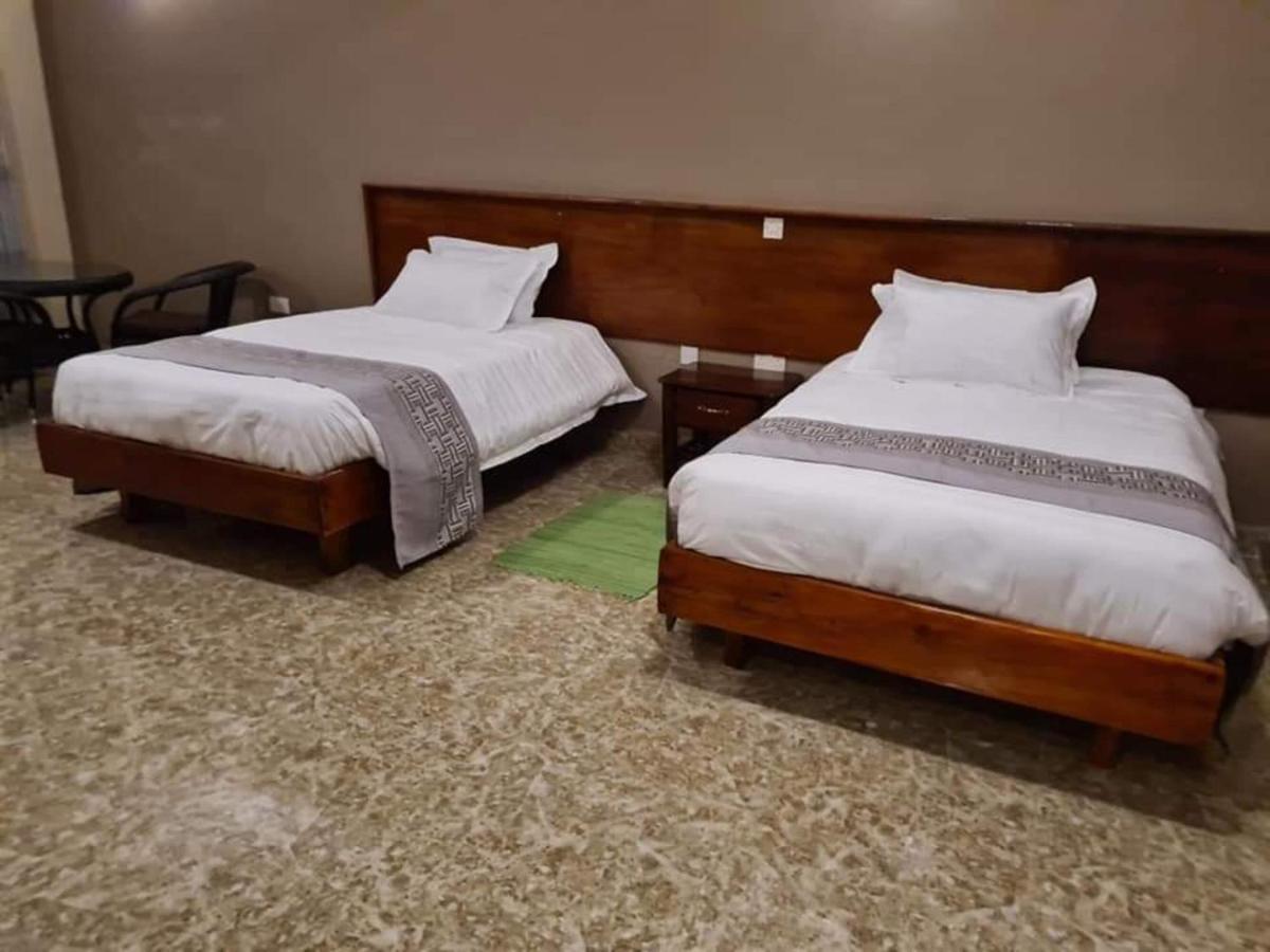 Bunyonyi Overland Resort Kabale Exteriör bild